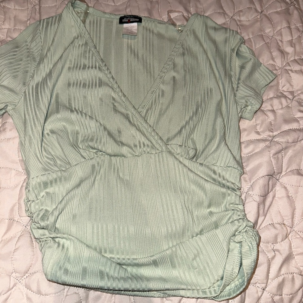 sage green crop top !